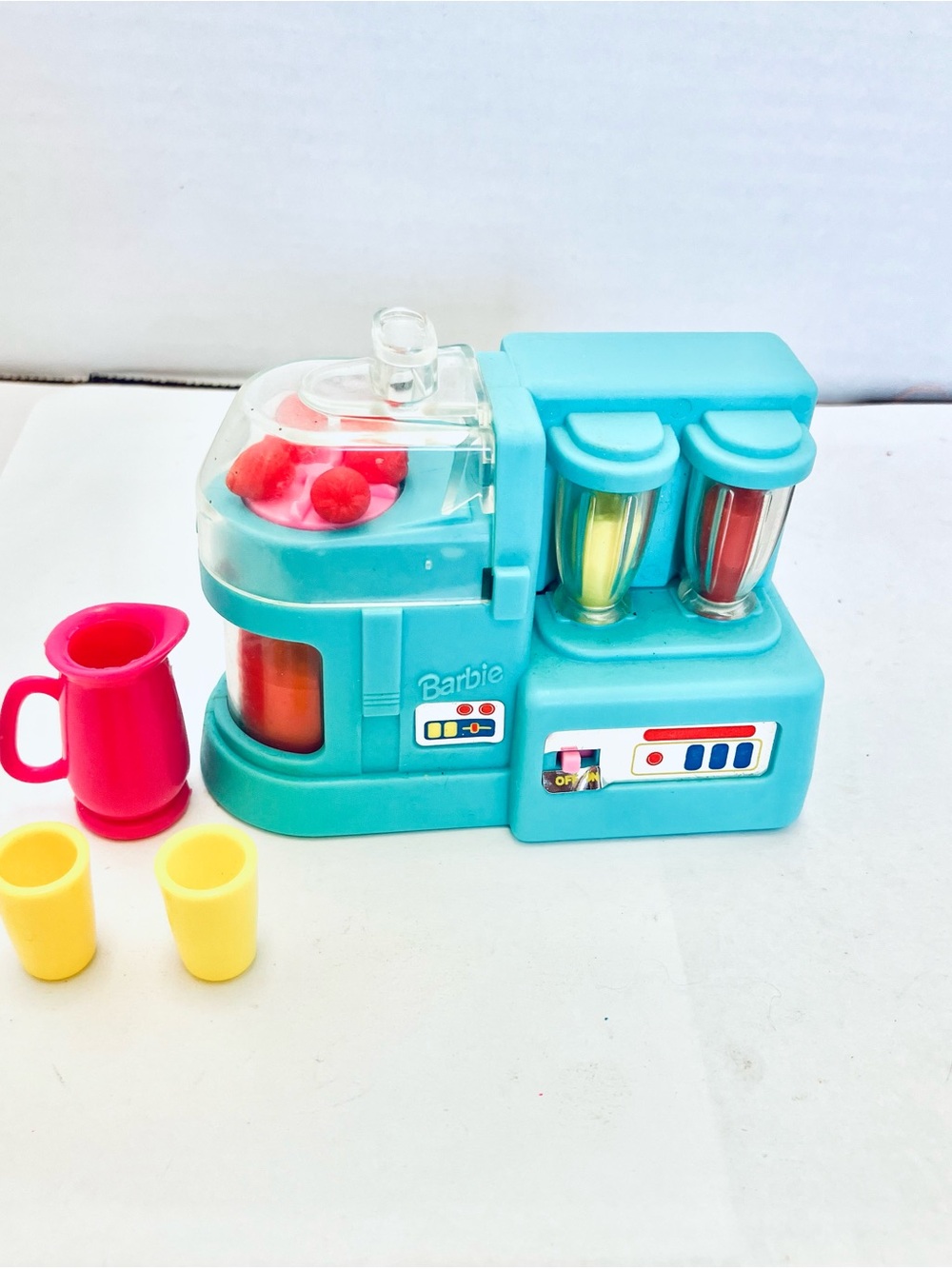 Barbie 1994 Magic Moves Wind Up Juicer Works Has Pitcher & 2 Cups Minor Wear - Picture 2 of 10